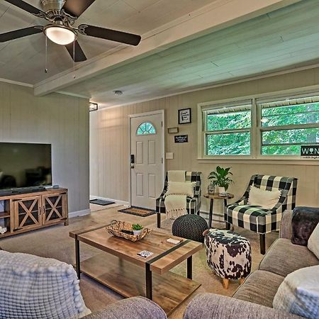 Modern East Stroudsburg Home With Deck And Gas Grill! Экстерьер фото
