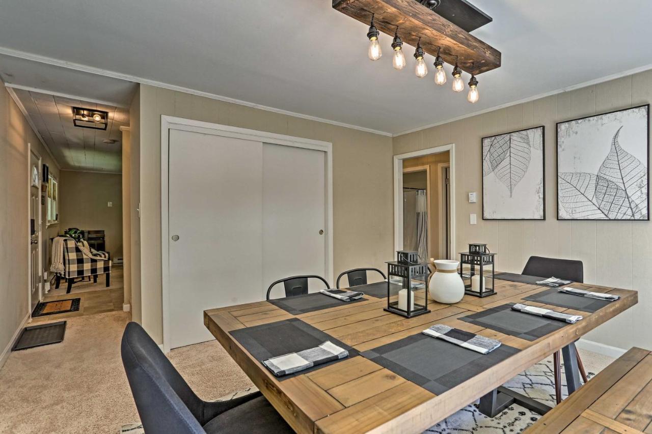 Modern East Stroudsburg Home With Deck And Gas Grill! Экстерьер фото