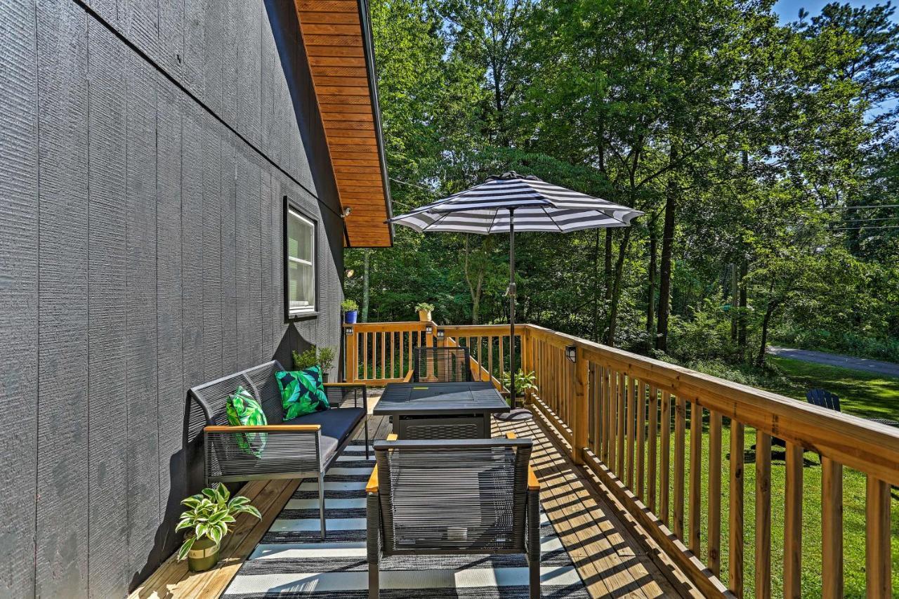 Modern East Stroudsburg Home With Deck And Gas Grill! Экстерьер фото